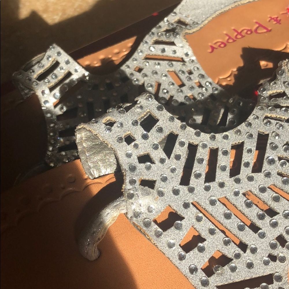 silver sandals - Picture 4 of 5